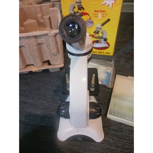 My First Lab Duo-Scope Microscope - Model MFL-06 - Picture 7 of 8